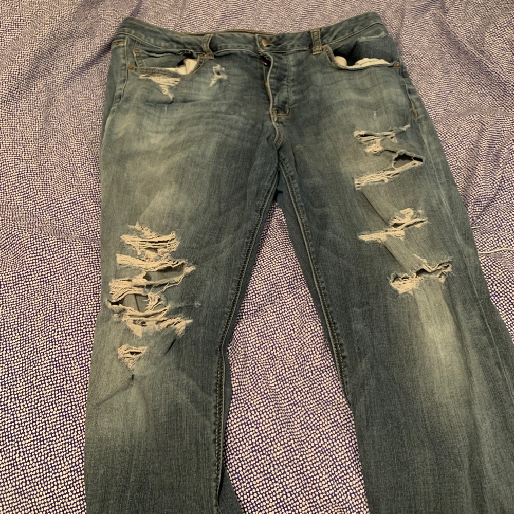 American Eagle Tomgirl distressed jeans, size 14